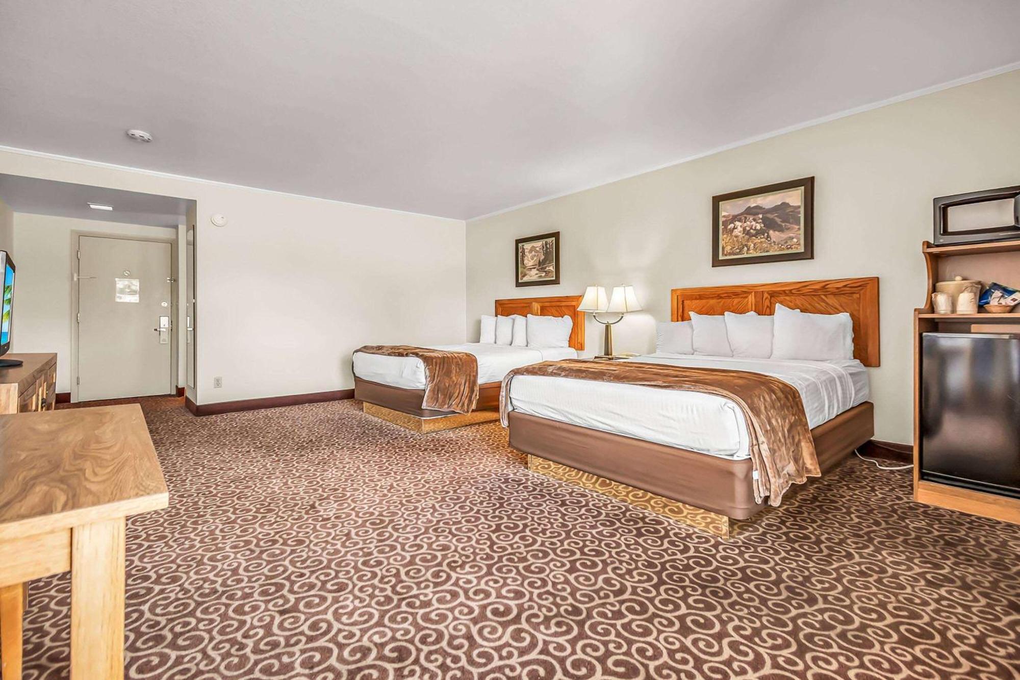 Red Arrow Inn & Suites, A Travelodge By Wyndham Montrose Exterior foto
