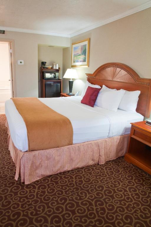 Red Arrow Inn & Suites, A Travelodge By Wyndham Montrose Habitación foto
